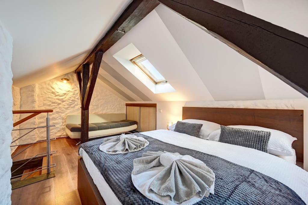 Velky 3-Loznicovy Byt Praha 8 Karlin Apartment Luaran gambar